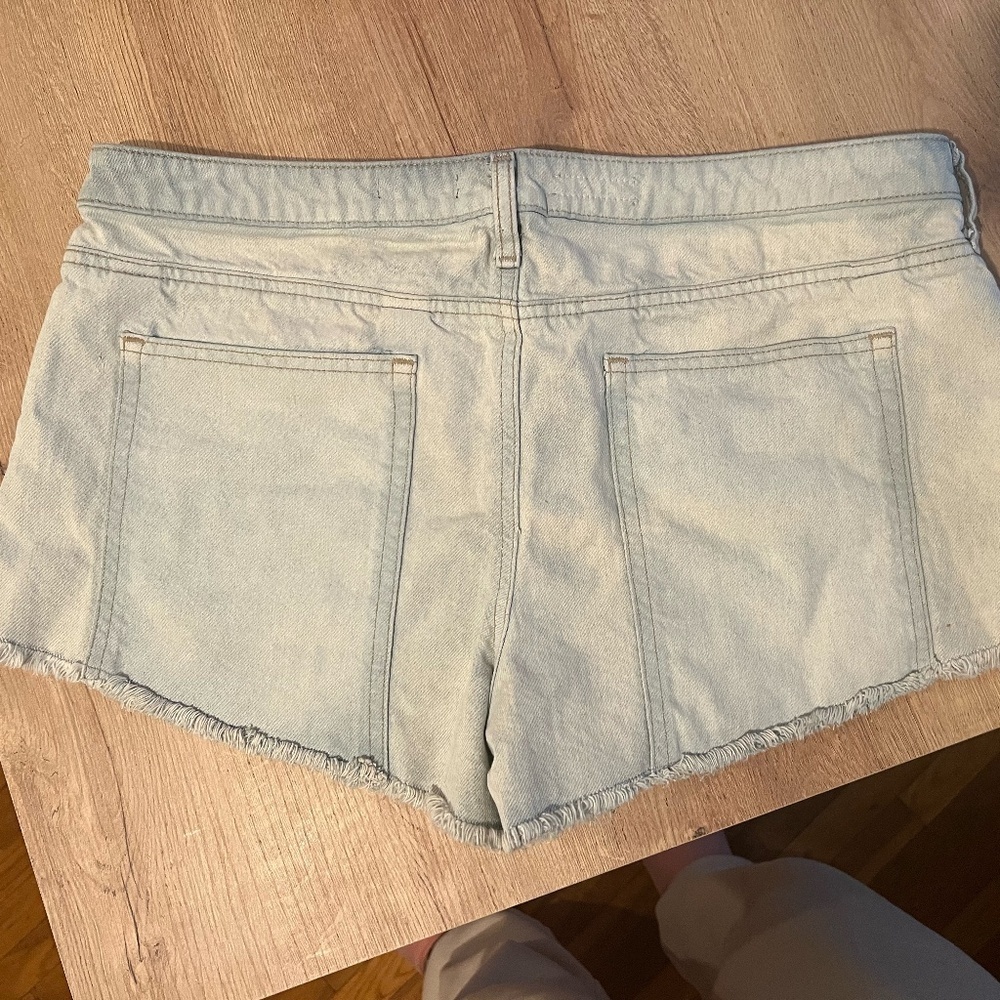 ***LIKE NEW***‎ Anthropologie X Pilcro Denim Micro Shorts (light wash) - Picture 6 of 9